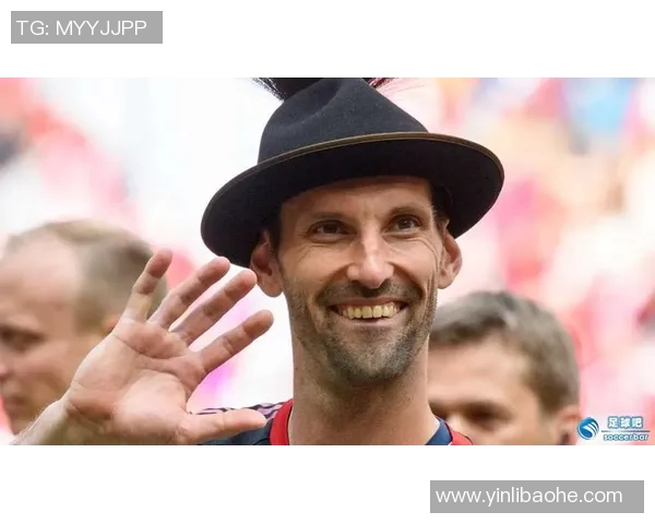 迈尼昂的崛起与挑战：探讨这位门将如何改变足球界的格局与未来