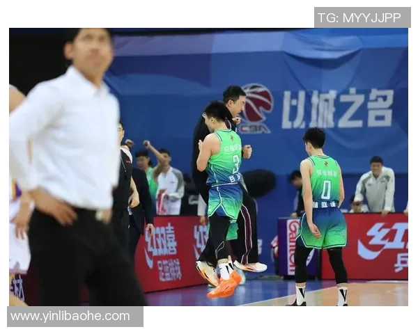 邹雨宸的篮球之路：从青涩少年到职业球员的成长历程与心路历程