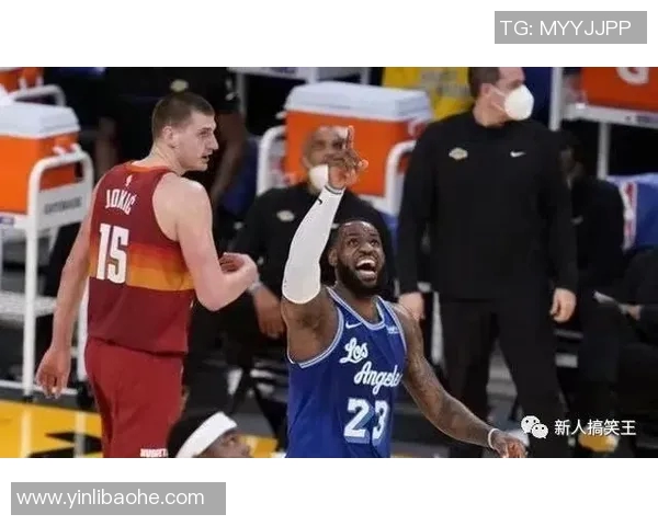 2017季后赛勇士与爵士第三场对决精彩回顾与赛后分析