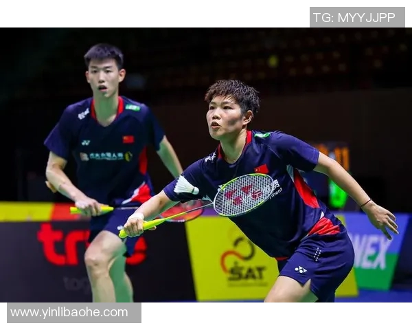 上海羽毛球队大满贯赛事中的默契配合与战术分析