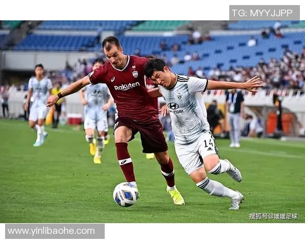 光州足球队迎战全北现代队争夺联赛冠军荣耀的激烈对决 光州足球队迎战全北现代队争夺联赛冠军荣耀的激烈对决