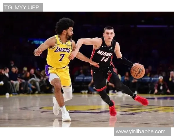 湖人与热火对决的精彩瞬间与战术分析让我对篮球的热爱更深一层