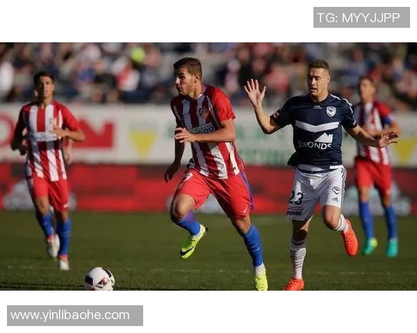 特奥与阿什拉夫的精彩对决谁能在赛场上笑到最后 特奥与阿什拉夫的精彩对决谁能在赛场上笑到最后